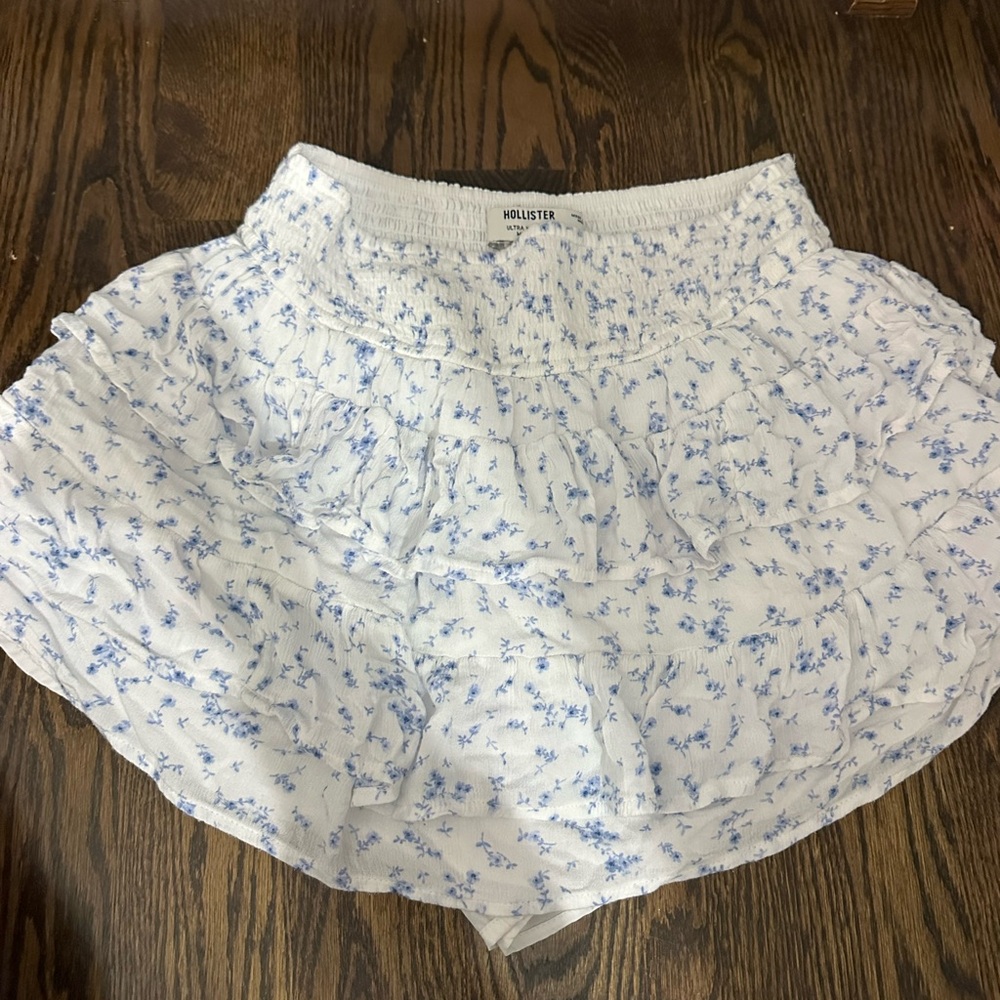 Hollister skirt
